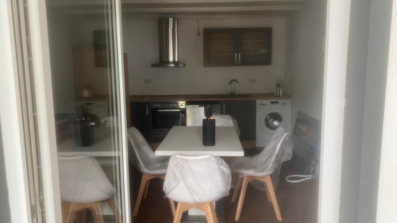 Oase Im Gruenen Hinterhof, Eg, Ruhe, Terrasse, Carport, Free Paytv, Kaffee&Tee, Fahrraeder Apartment Duisburg Bagian luar foto