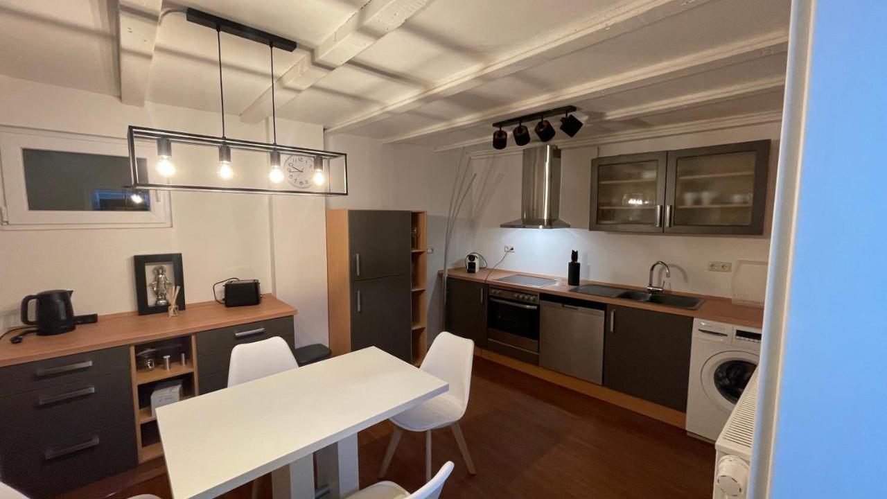 Oase Im Gruenen Hinterhof, Eg, Ruhe, Terrasse, Carport, Free Paytv, Kaffee&Tee, Fahrraeder Apartment Duisburg Bagian luar foto